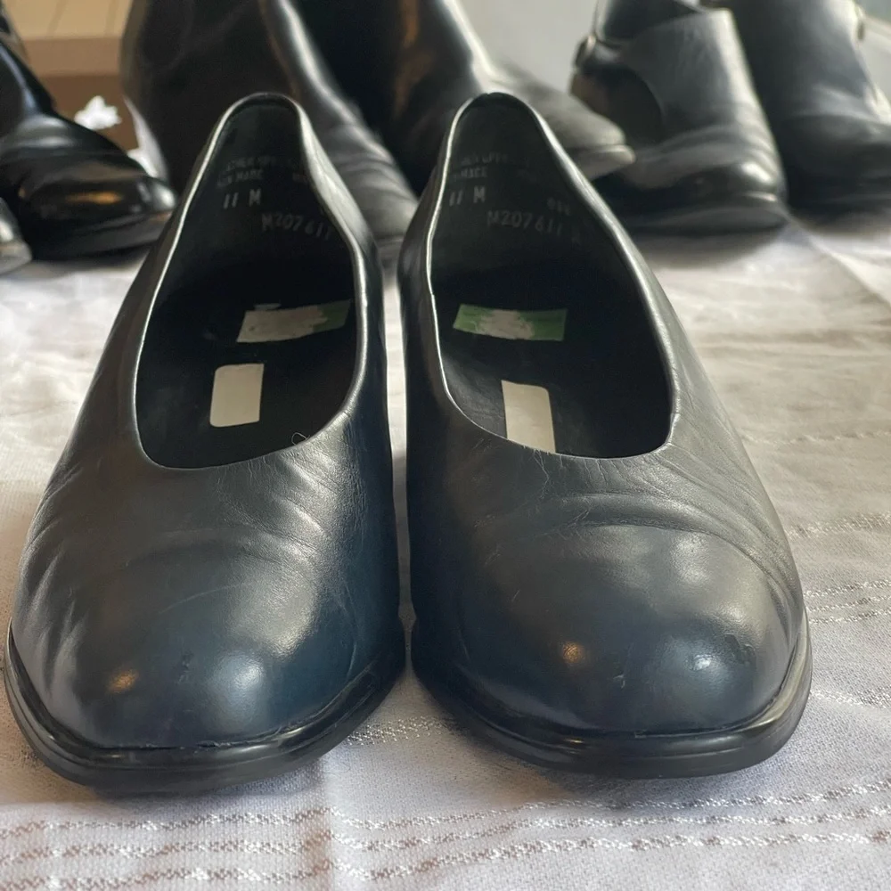 Munro Navy Blue Block Heeled Pumps 11 - Picture 6 of 13